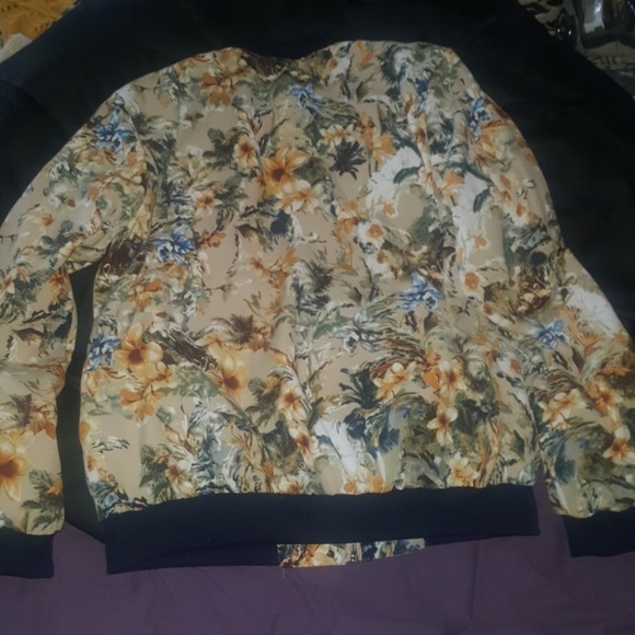 Brand new Philosophy Bomber /FIRM - Picture 5 of 7